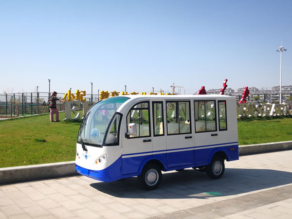 8座C型封闭观光车